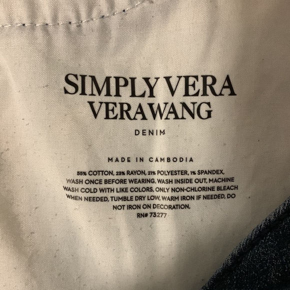 VGUC Simply Vera Wang capri’s - Picture 11 of 11